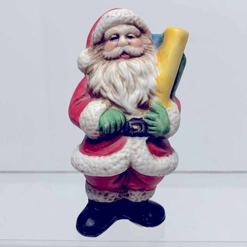 Ceramic Santa figurine vintage 3.25”